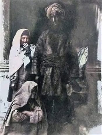 « تاریخ به ما می‌آموزد که از گذشته، چه درسی برای آینده بگیریم. …» فریدریش شیلر/ ترجمه: عباس دلجو